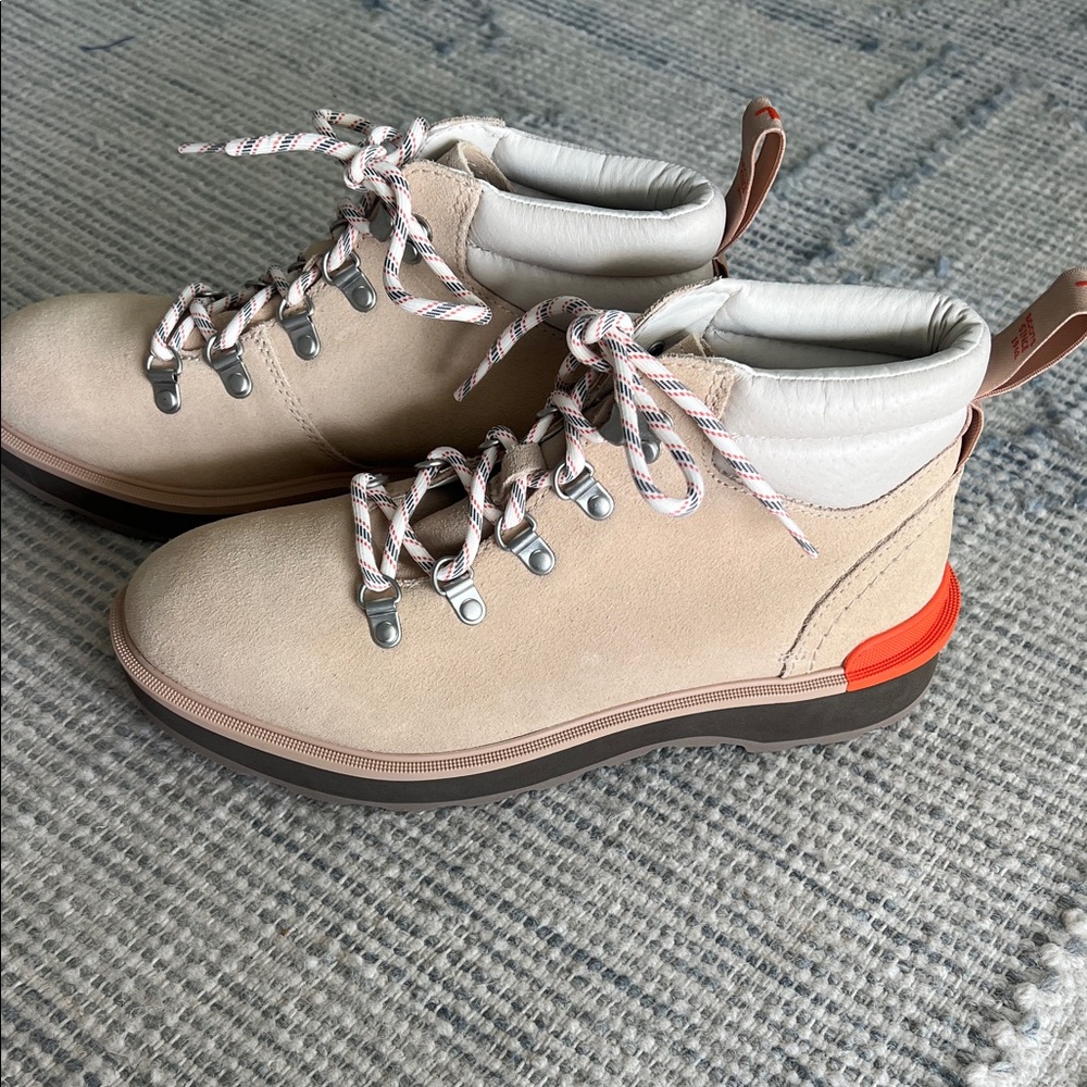 New!! Sorel Booties